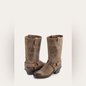 Frye Harness 12R